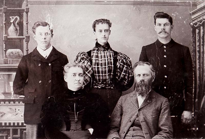 Frank Cobb and family - cousin of Sarah Cobb Sickels - undated-32