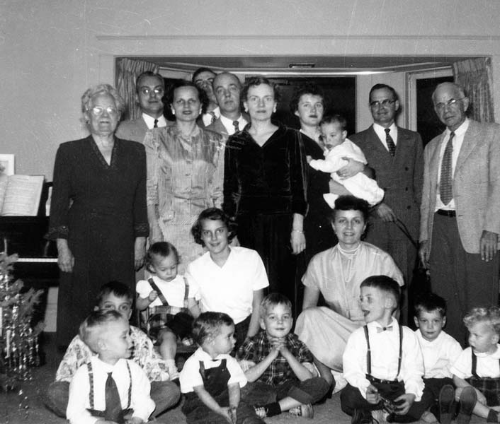 Bates Family Reunion - Christmas 1952-19