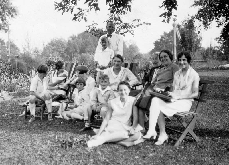 BBS, JWB, RCB, Bion, EJH, Myra, Wilma & others - ca 1929-30